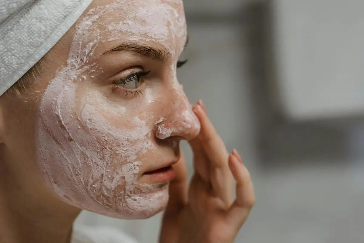 SauvePedia: Exfolianți chimici, cum funcționează și de ce sunt esențiali